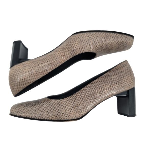 Stuart Weitzman Size 6.5 Snakeskin Heels Leather Slip On Shoes Tan Brown Womens - Picture 2 of 9